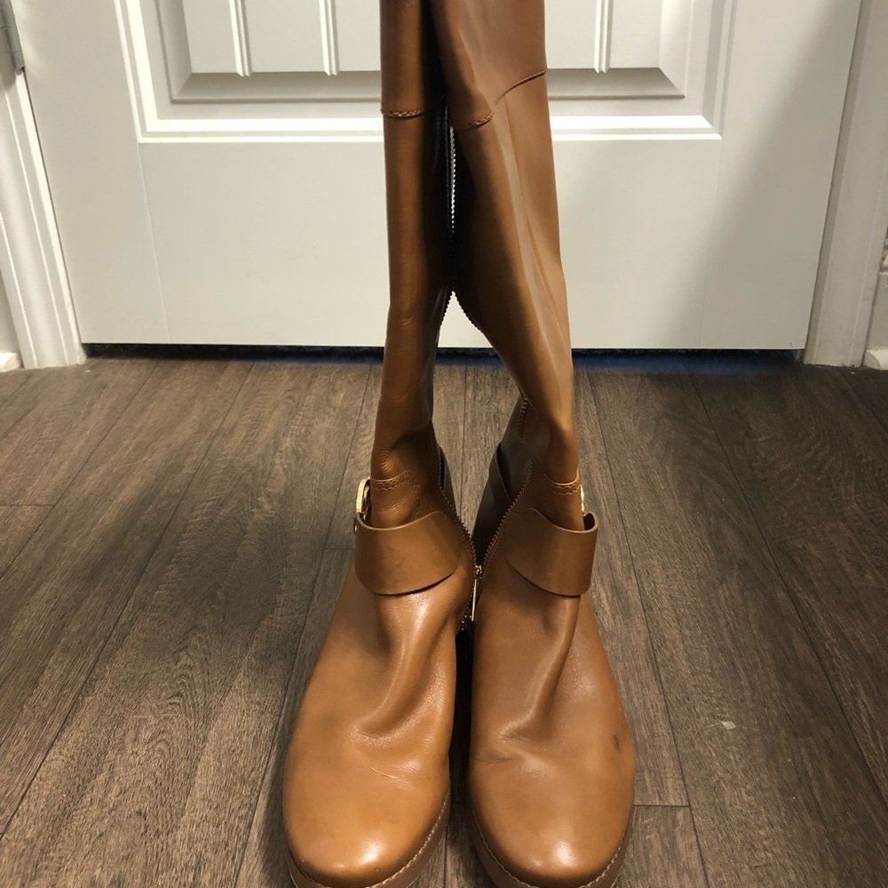 Like NEW! Michael Kors boots! - Picture 2 of 5
